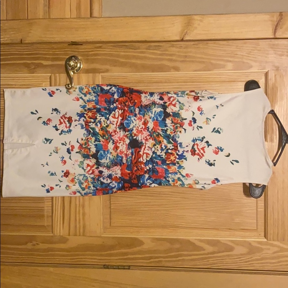 Dress - Picture 2 of 2